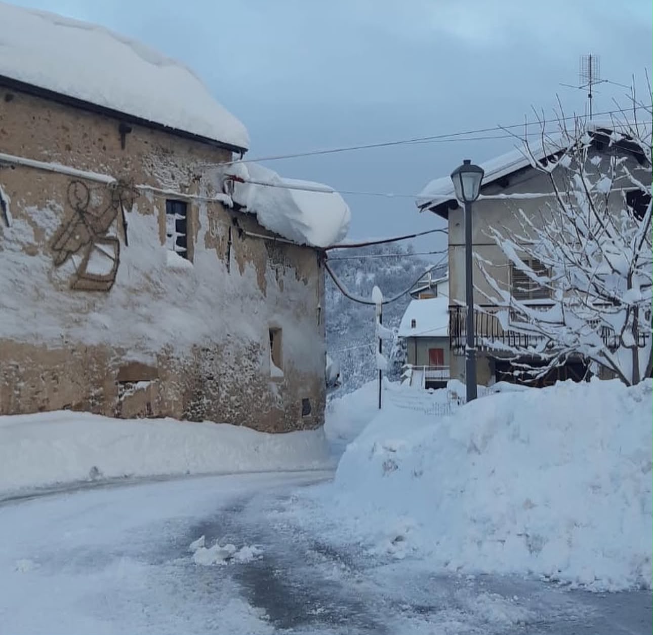 Le vie del paese in inverno